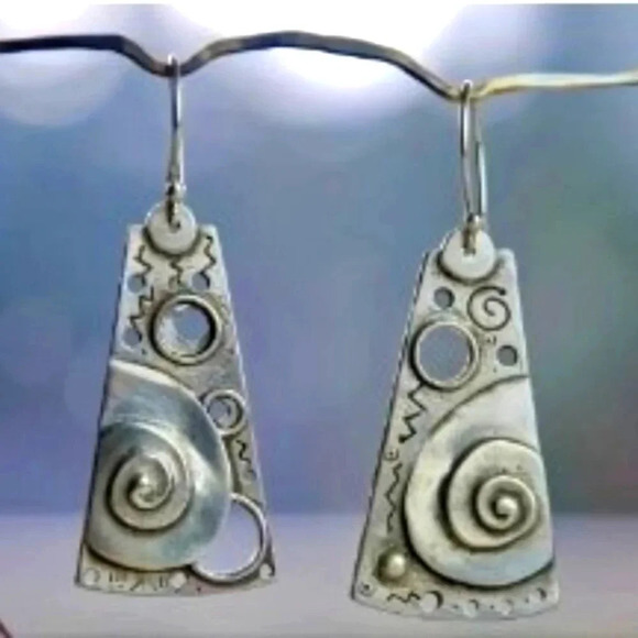 925 Silver Plated Spiral Dangle Earrings - Intricately Carved Geometric Patterns - Picture 1 of 5
